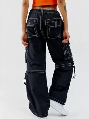 True Religion Big T Cargo Pants Mid-Rise Baggy Utility Pants in Black W28